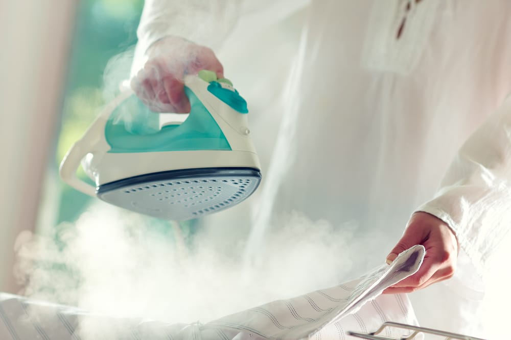 how to clean a steam iron