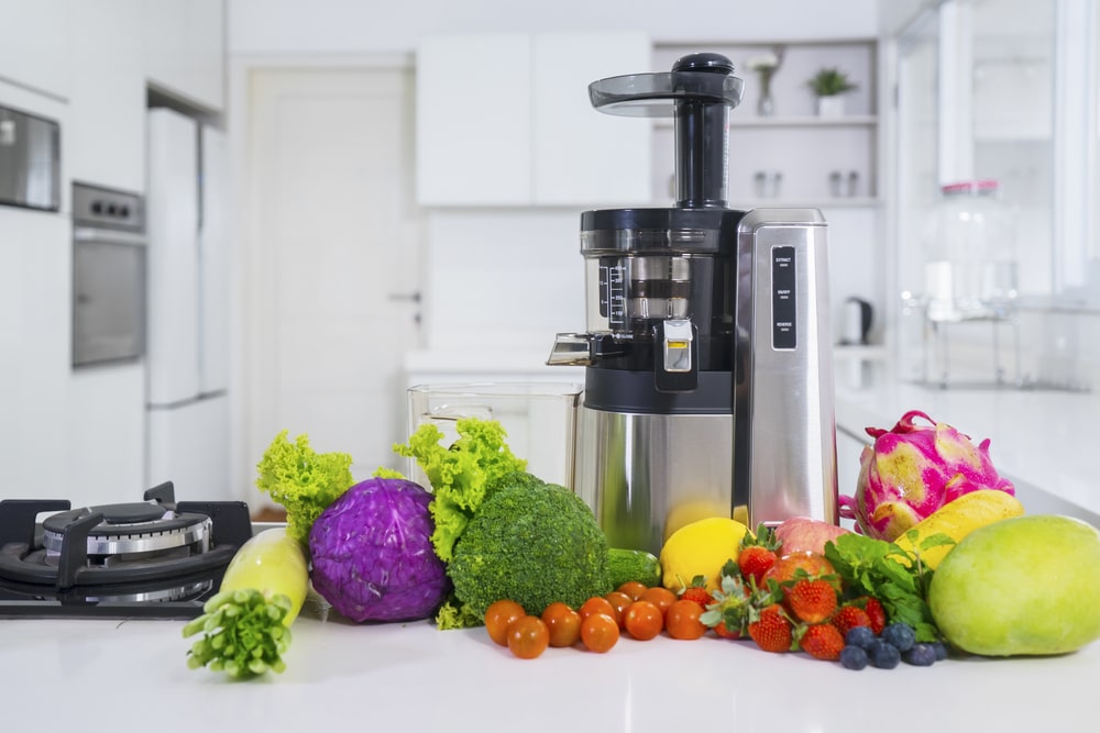 what is a masticating juicer