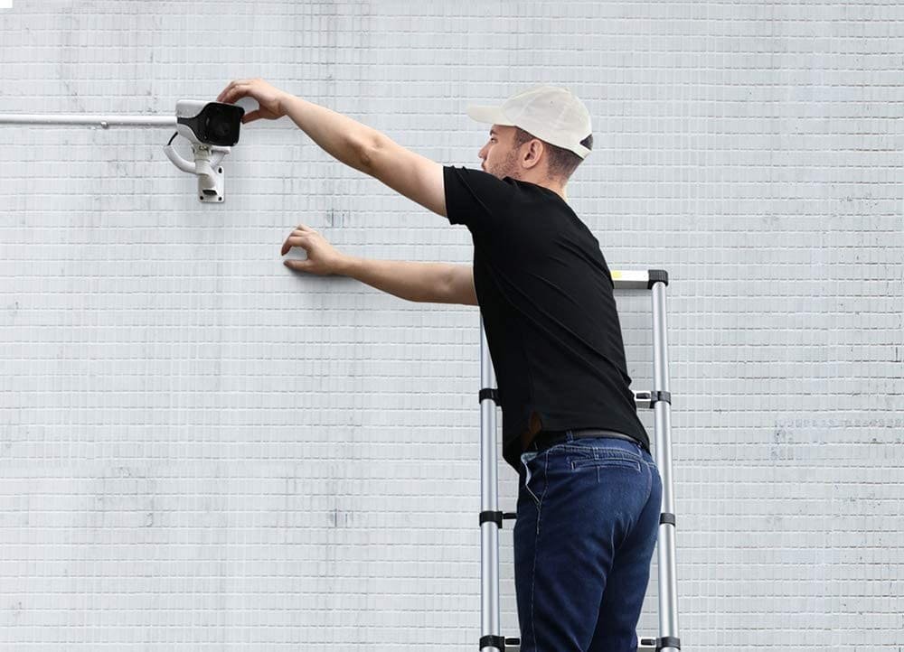 how-to-use-a-telescopic-ladder-2