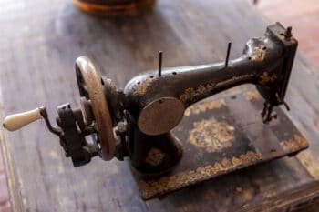 antique stitching device