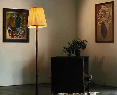 A living room with dim lighting