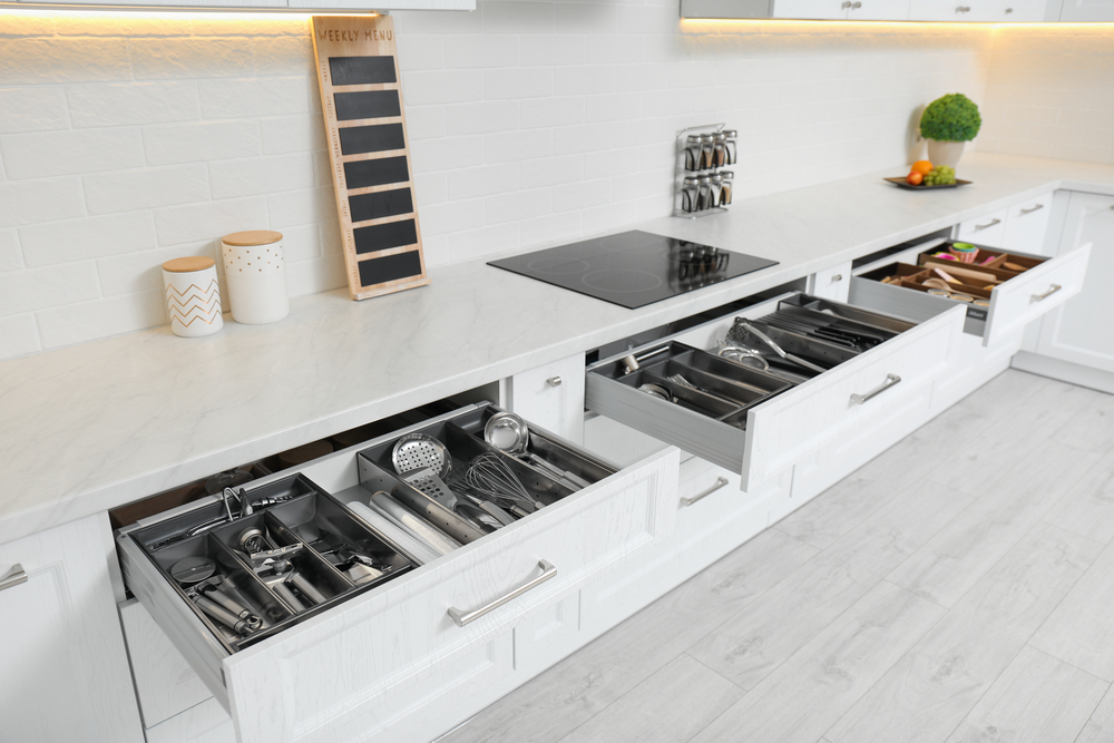 how to organise kitchen drawers